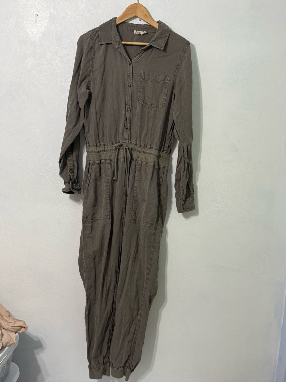 Faherty Arlie Day Jumpsuit - Picture 2 of 11